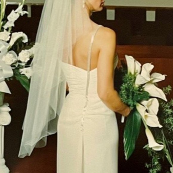 Beautiful Ivory wedding headpiece and veil main image 4